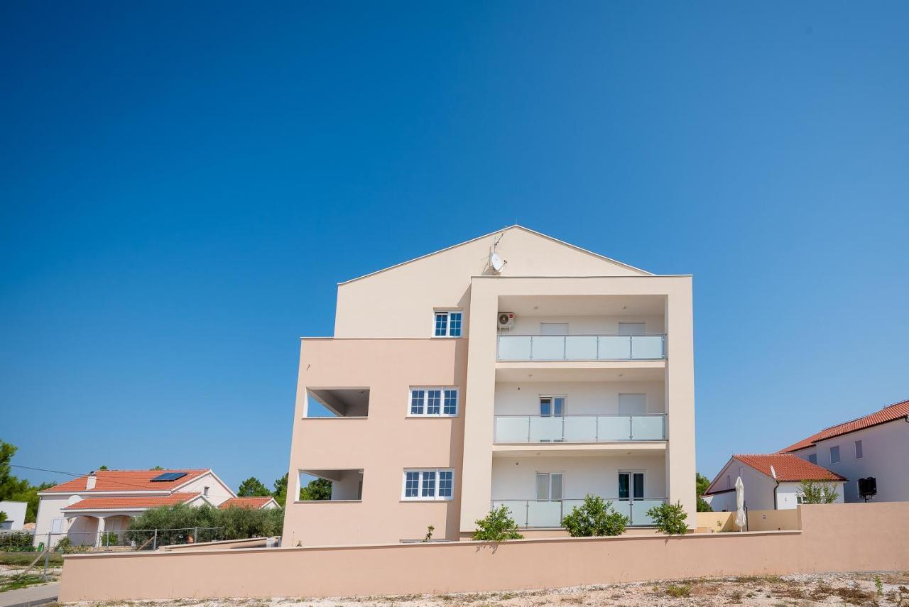 Apartments Sandrina Vrsi Kültér fotó