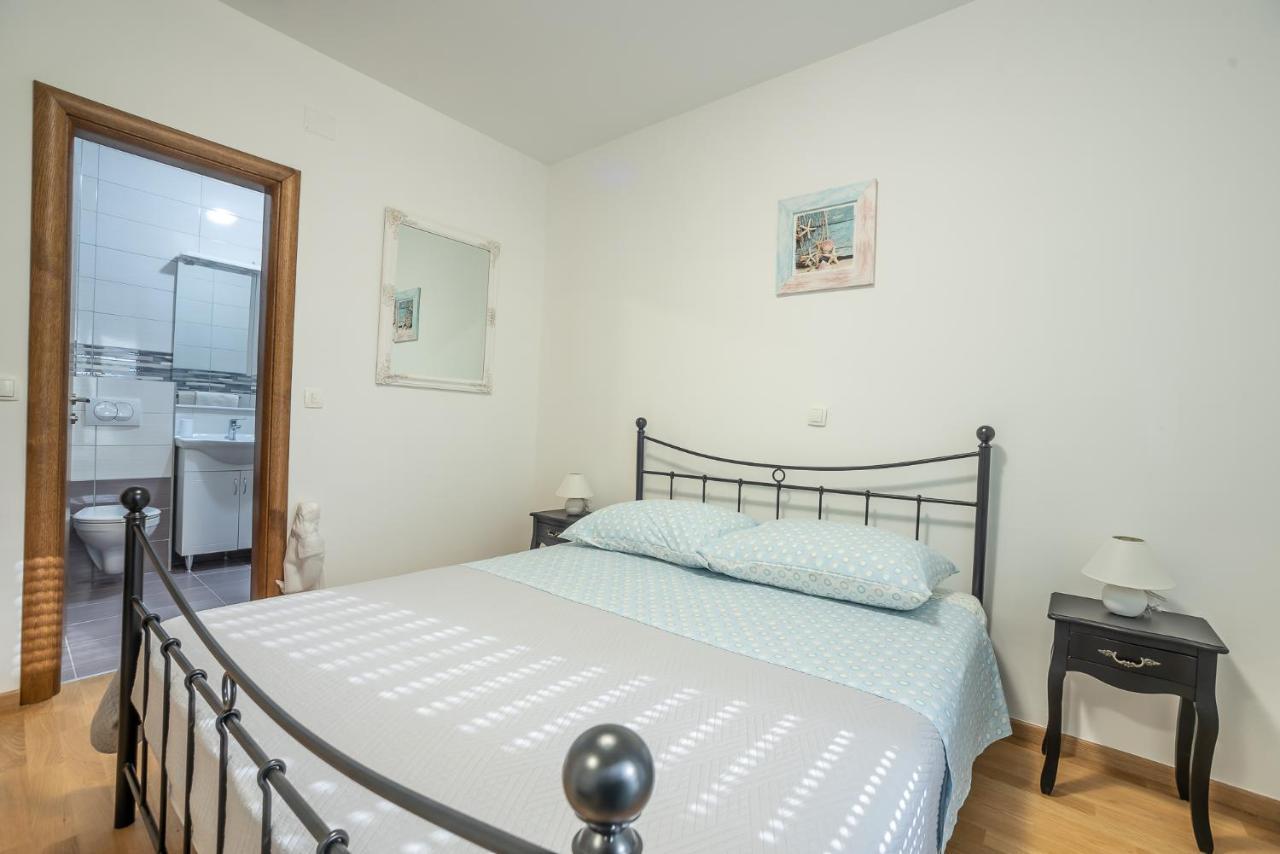 Apartments Sandrina Vrsi Kültér fotó