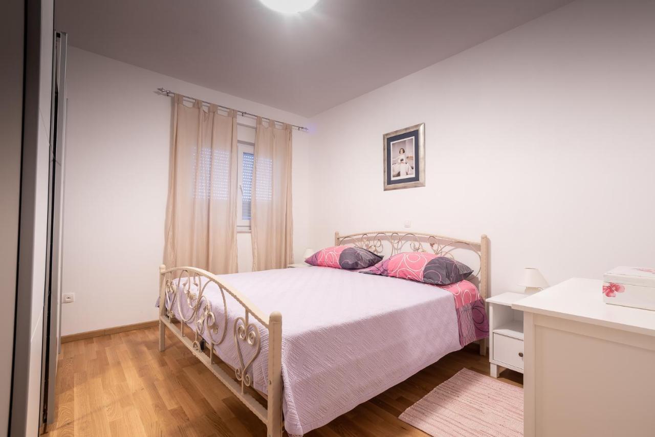 Apartments Sandrina Vrsi Kültér fotó