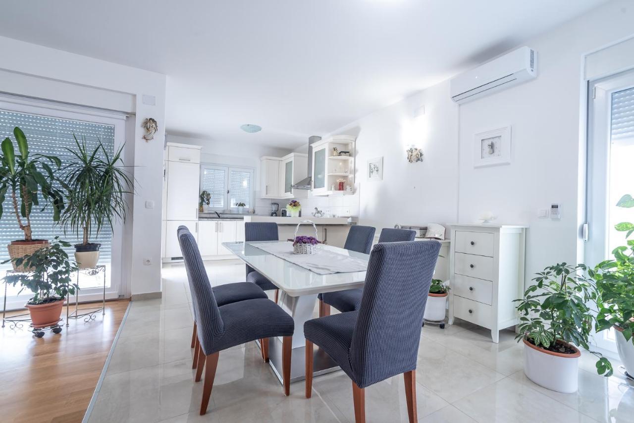 Apartments Sandrina Vrsi Kültér fotó