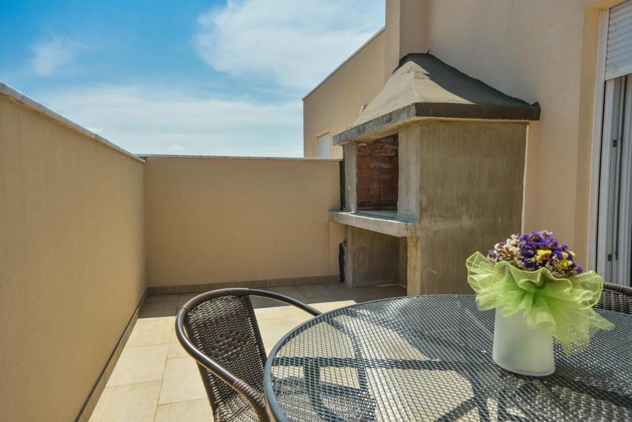 Apartments Sandrina Vrsi Kültér fotó