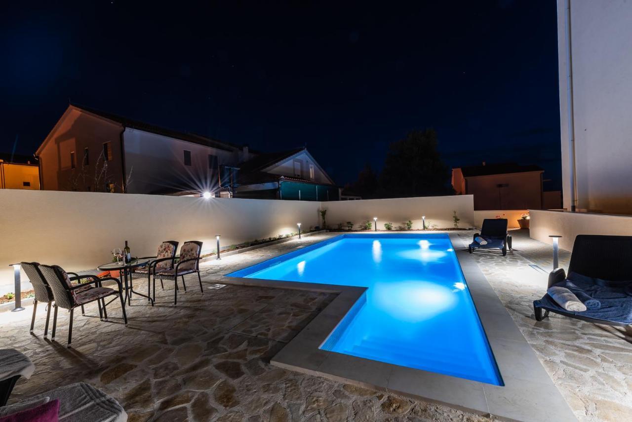 Apartments Sandrina Vrsi Kültér fotó