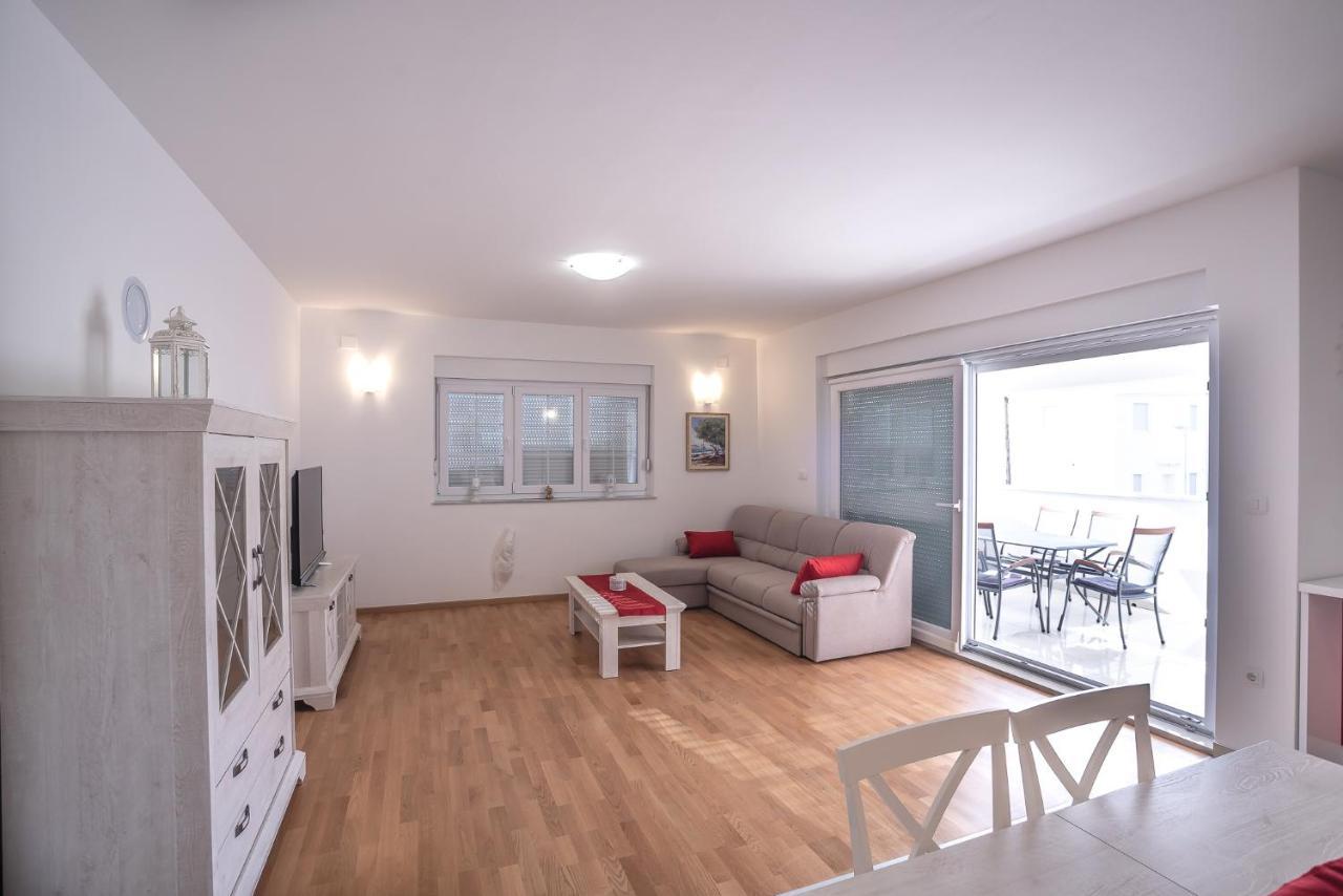 Apartments Sandrina Vrsi Kültér fotó