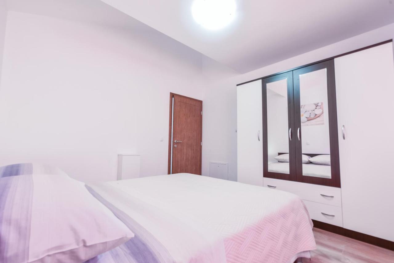 Apartments Sandrina Vrsi Kültér fotó