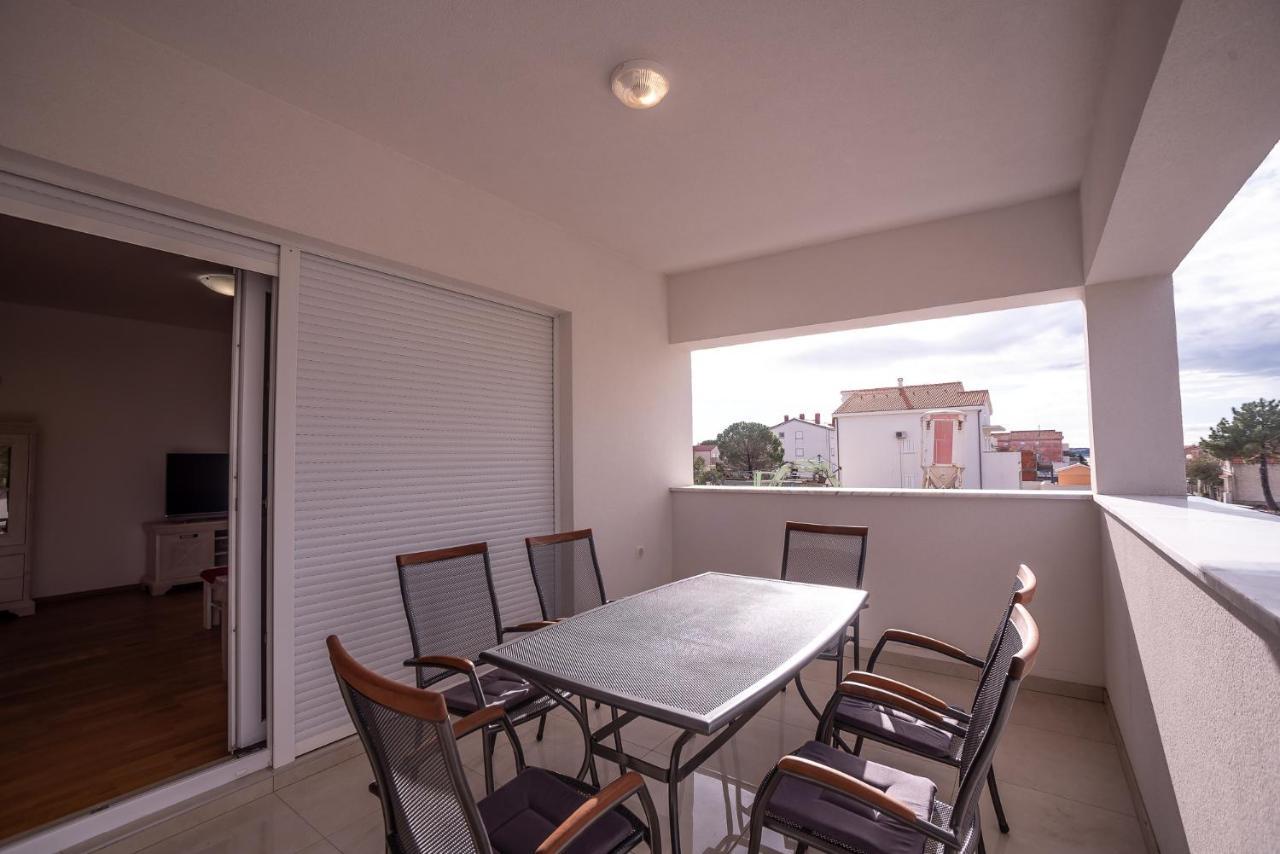 Apartments Sandrina Vrsi Kültér fotó