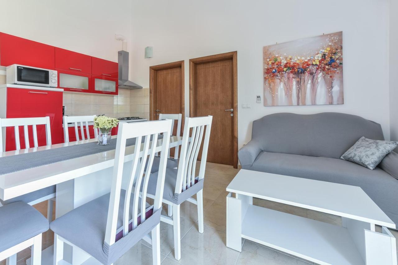 Apartments Sandrina Vrsi Kültér fotó