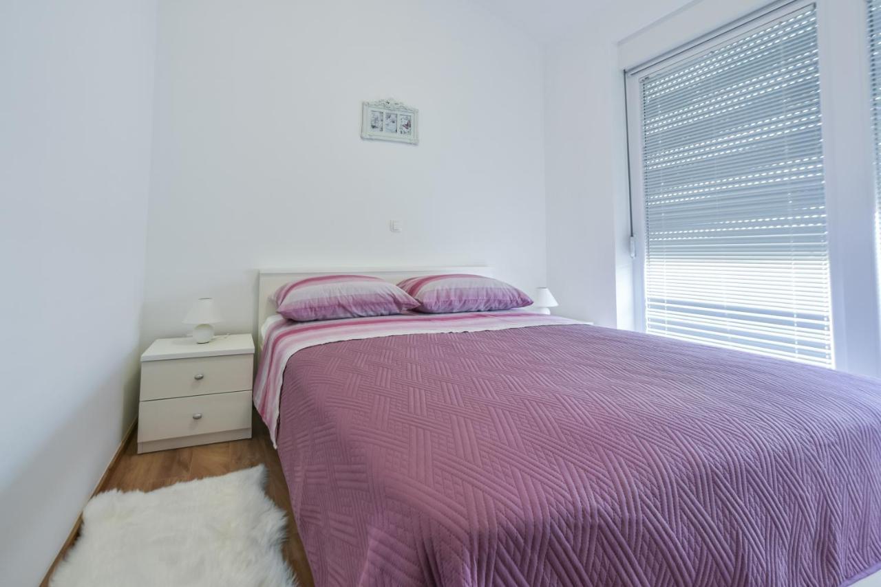 Apartments Sandrina Vrsi Kültér fotó