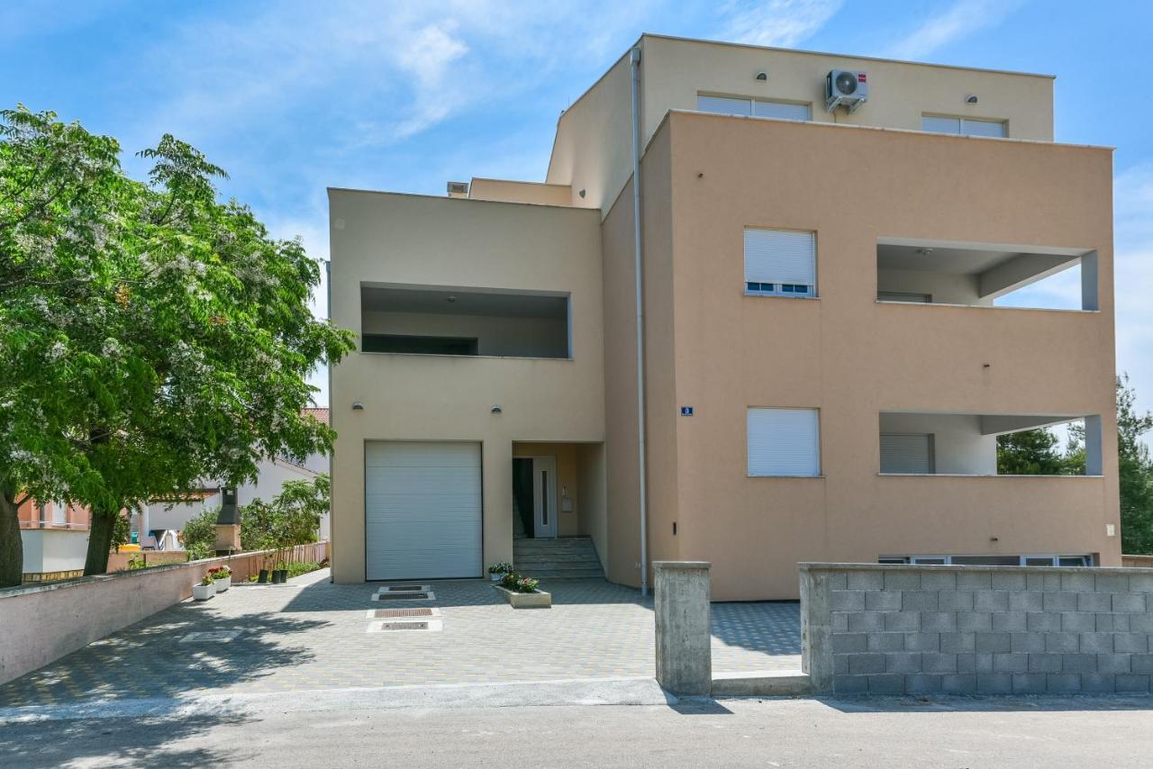 Apartments Sandrina Vrsi Kültér fotó