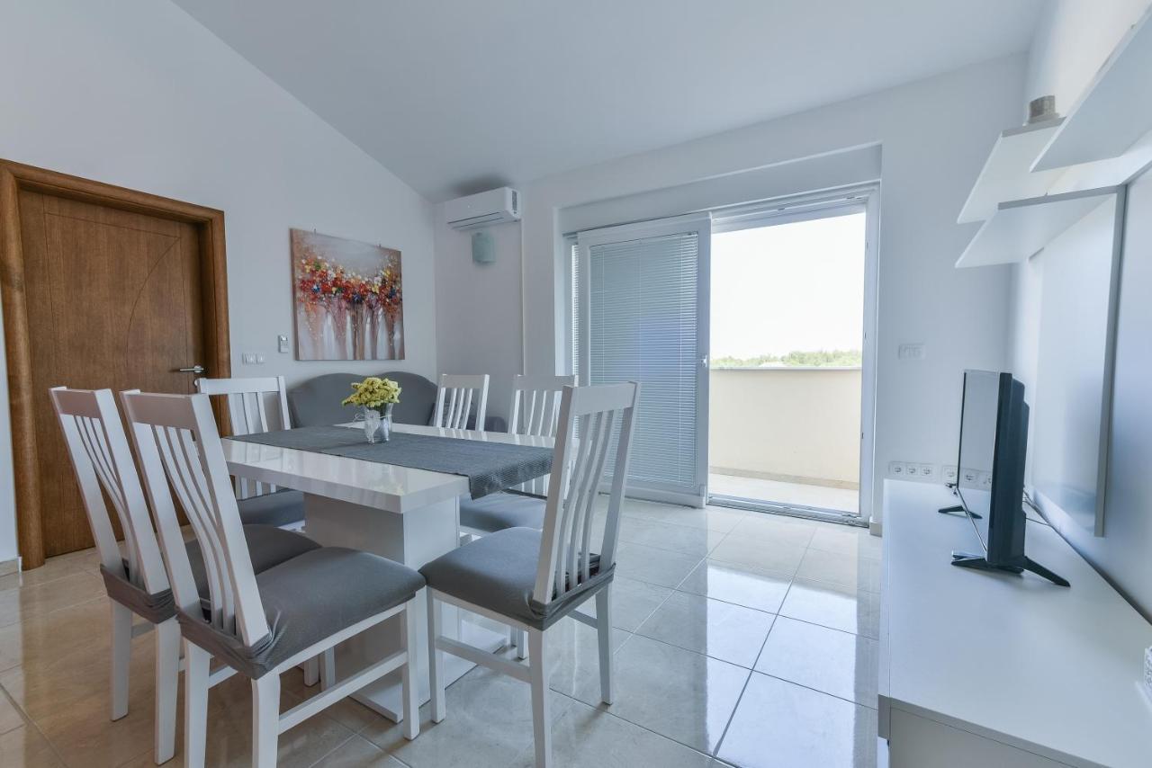 Apartments Sandrina Vrsi Kültér fotó