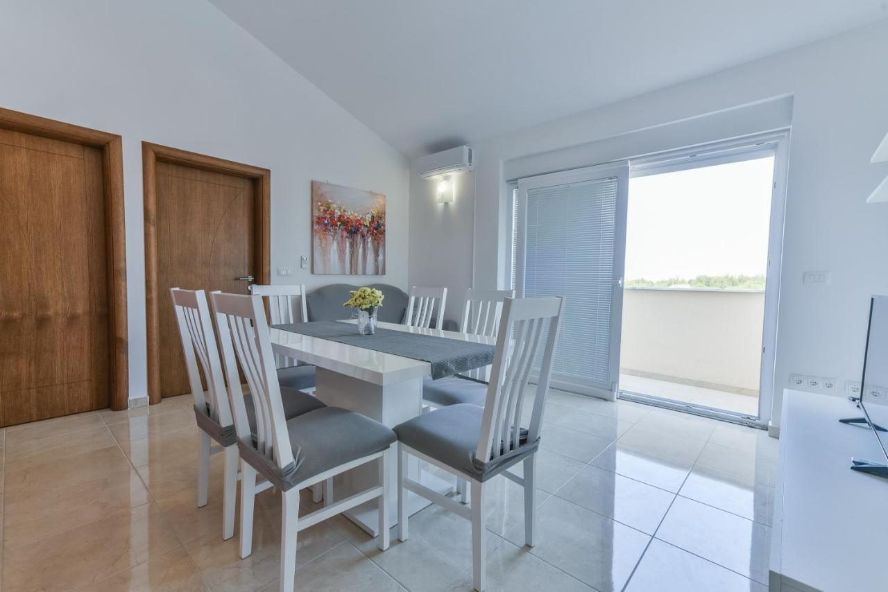 Apartments Sandrina Vrsi Kültér fotó