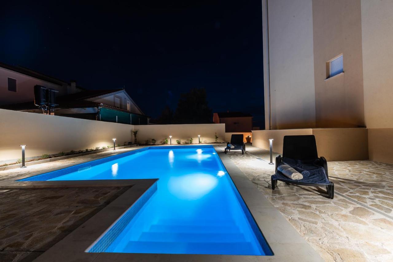 Apartments Sandrina Vrsi Kültér fotó