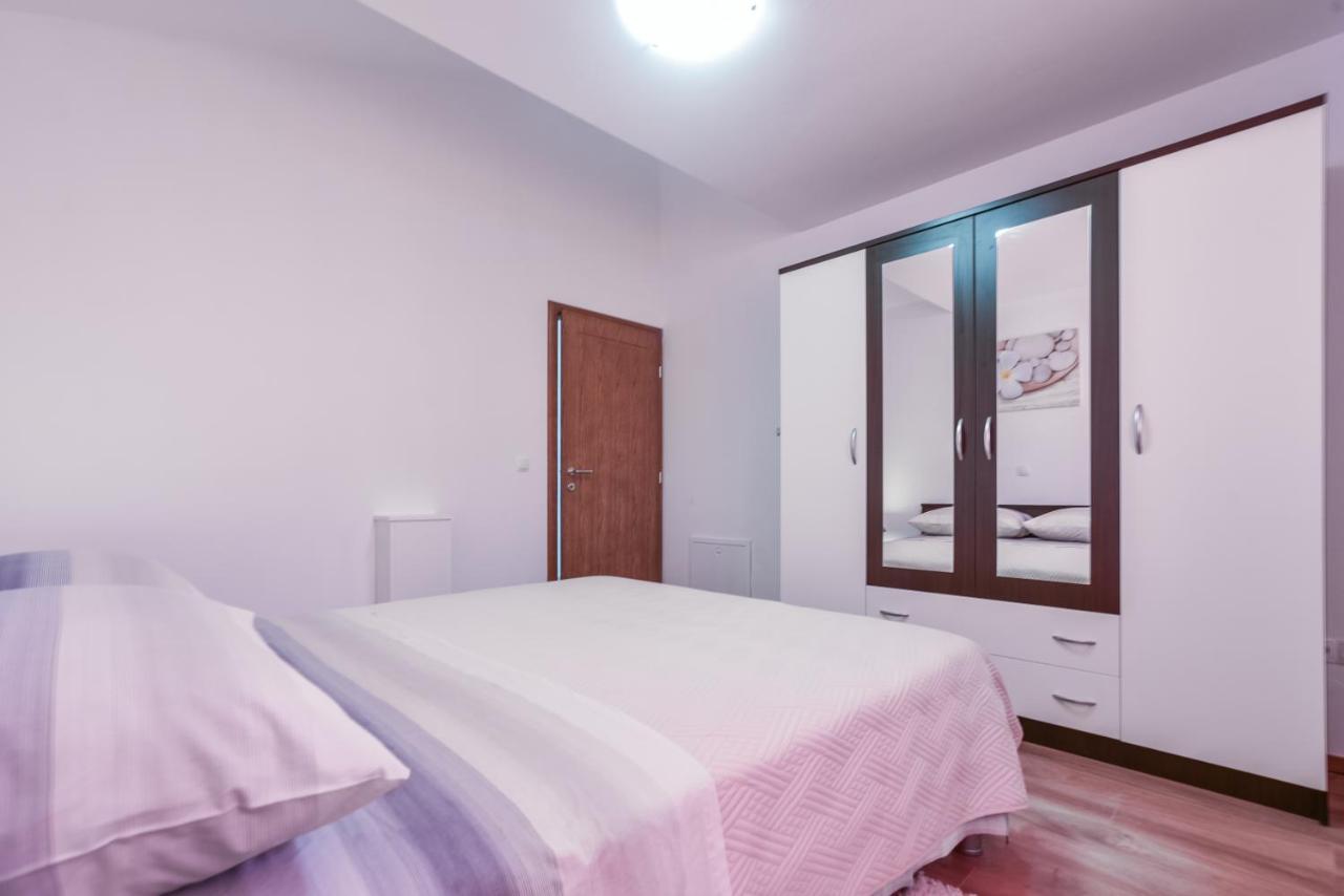 Apartments Sandrina Vrsi Kültér fotó