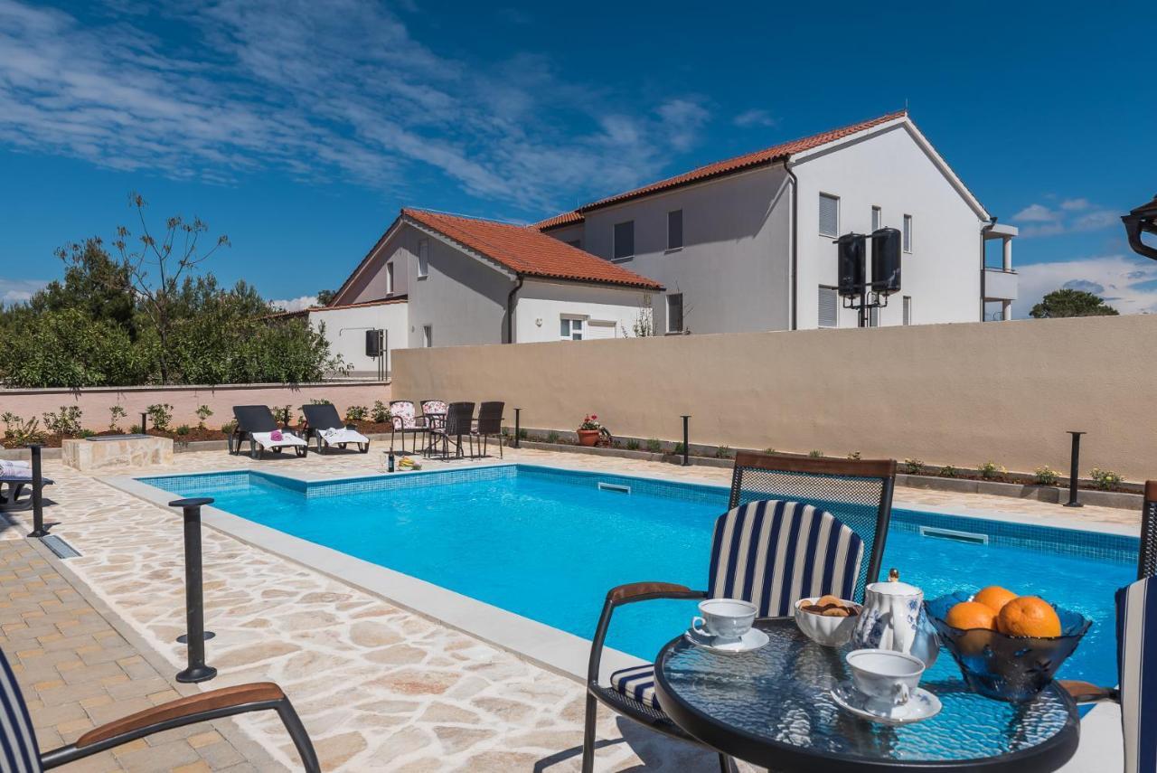 Apartments Sandrina Vrsi Kültér fotó